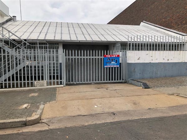 450  m² Industrial space in Krugersdorp Central
