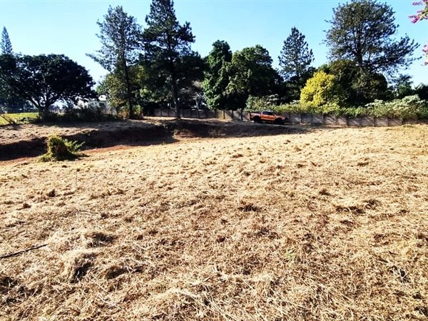 2073 m² Land available in Hillcrest Central