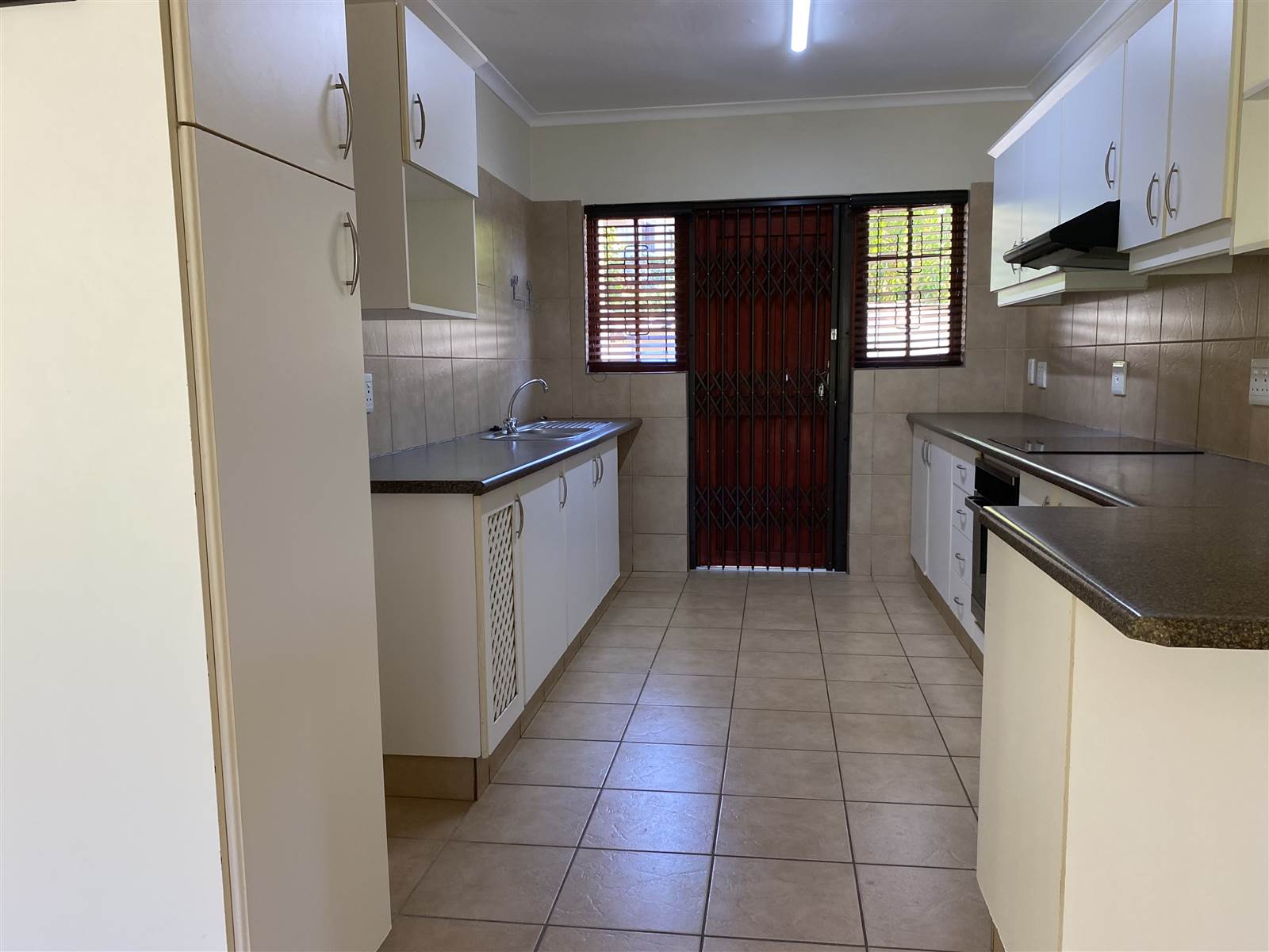 4 Bed House in Ballito photo number 26