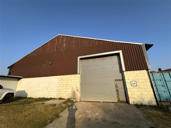 375 m² Industrial space 375 m² Industrial space