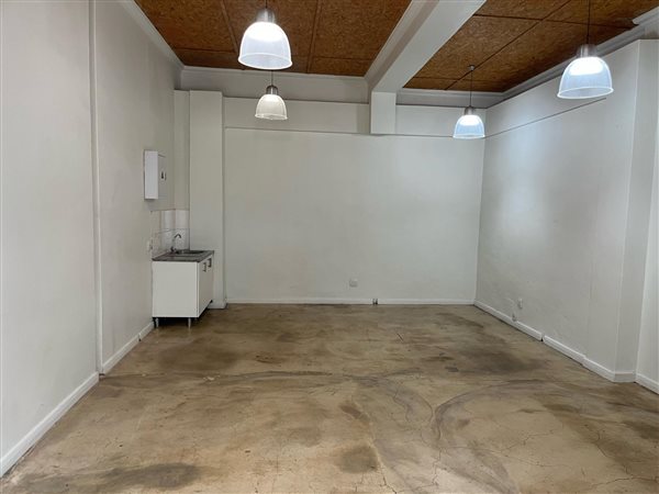 43  m² Commercial space