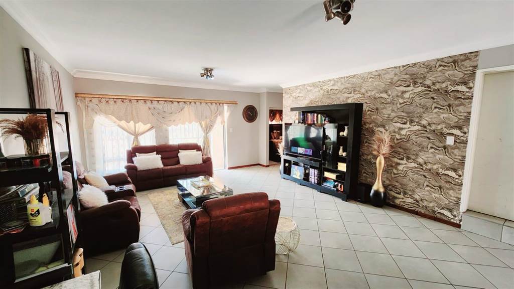 3 Bed House in Raslouw photo number 12