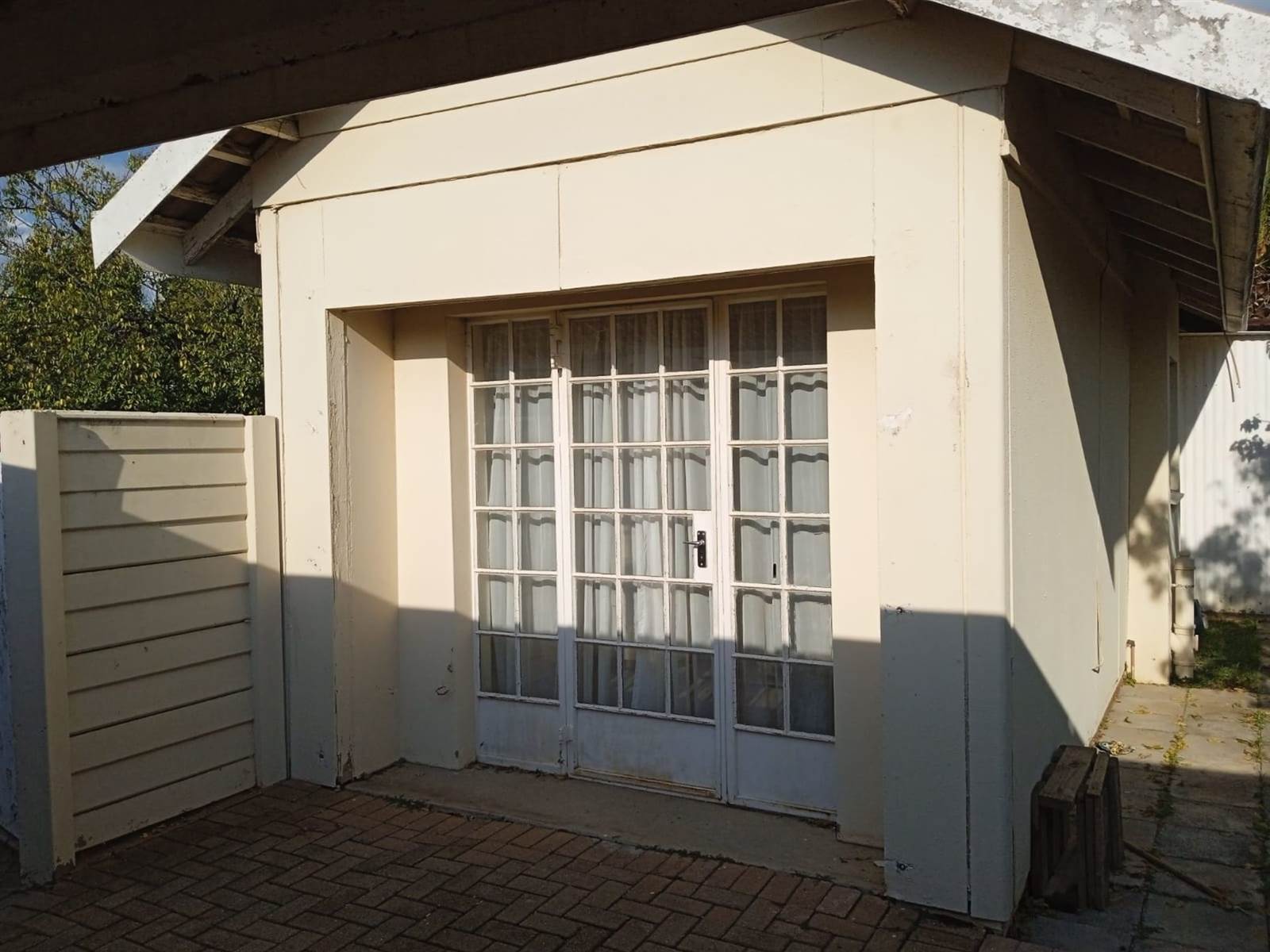 1 Bed Apartment in Jan Cilliers Park photo number 1