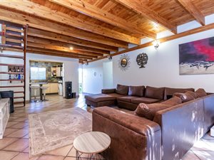 4 Bed Townhouse in Radiokop