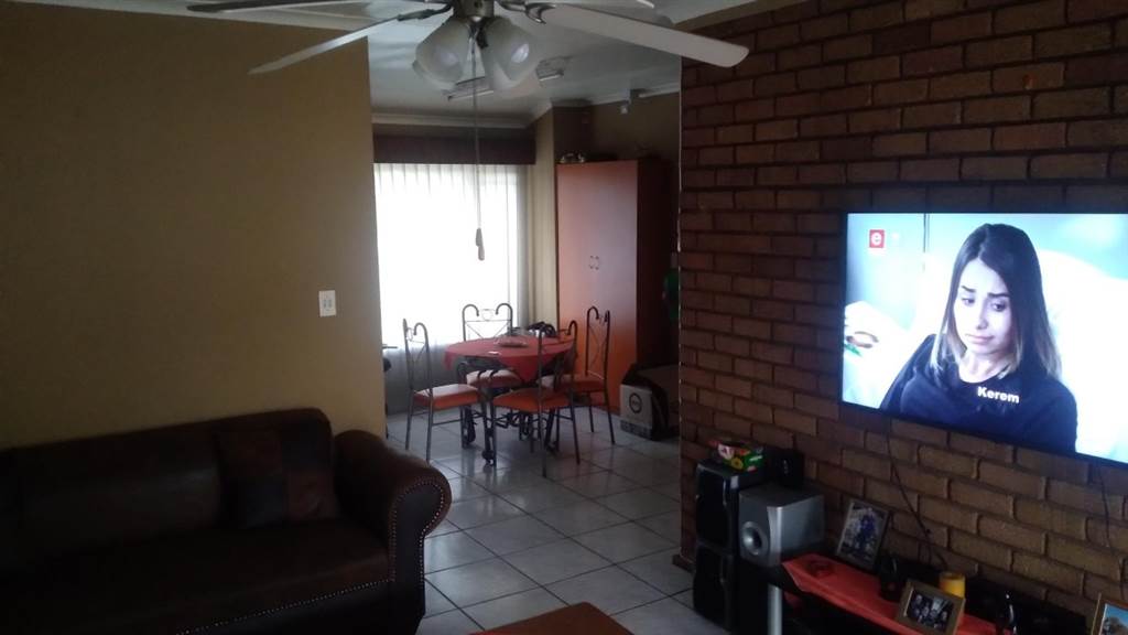 3 Bed House in Brakpan North photo number 15