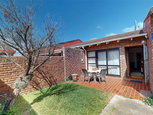 3 Bedroom Townhouse 3 Bedroom Townhouse