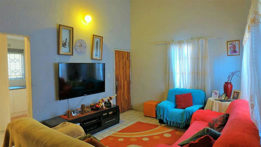 3 Bed Townhouse in Ormonde photo number 5
