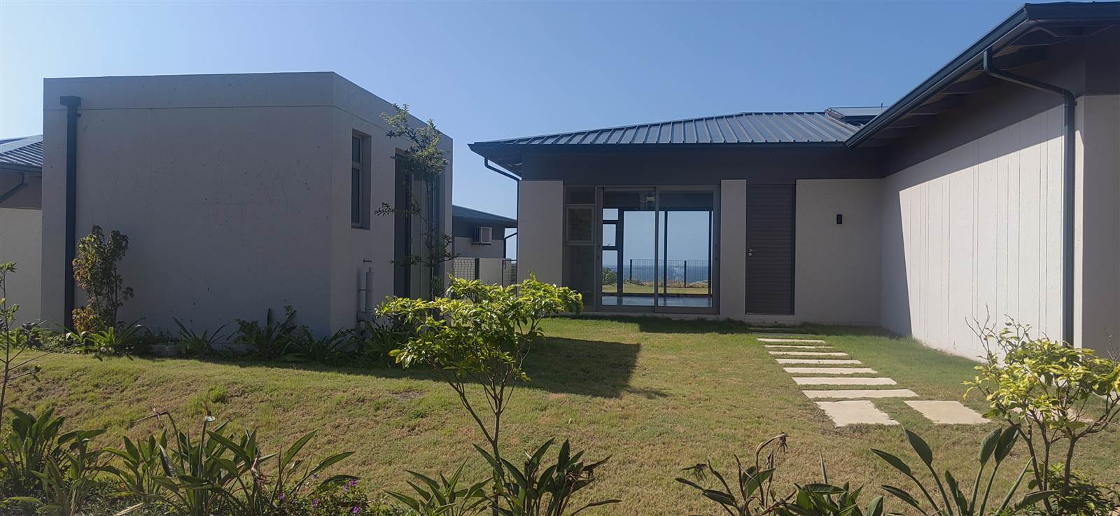 3 Bed House in Umdloti Beach photo number 3