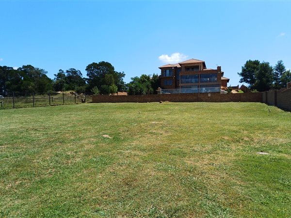 908 m² Land available in Bronkhorstbaai