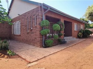 House in Flora Park