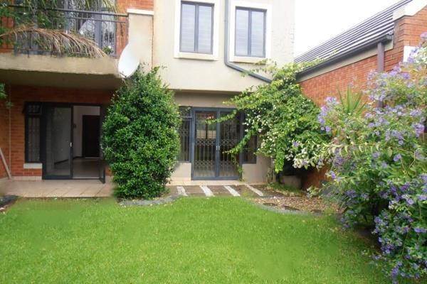 2 Bed Townhouse in Cresta photo number 11