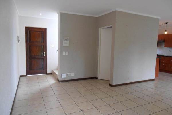 2 Bed Townhouse in Cresta photo number 9
