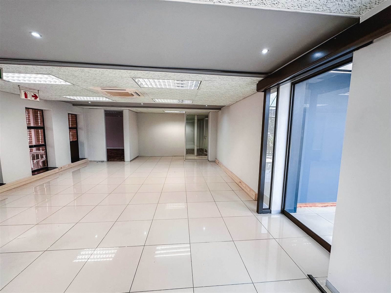 545  m² Commercial space in Hurlingham photo number 18
