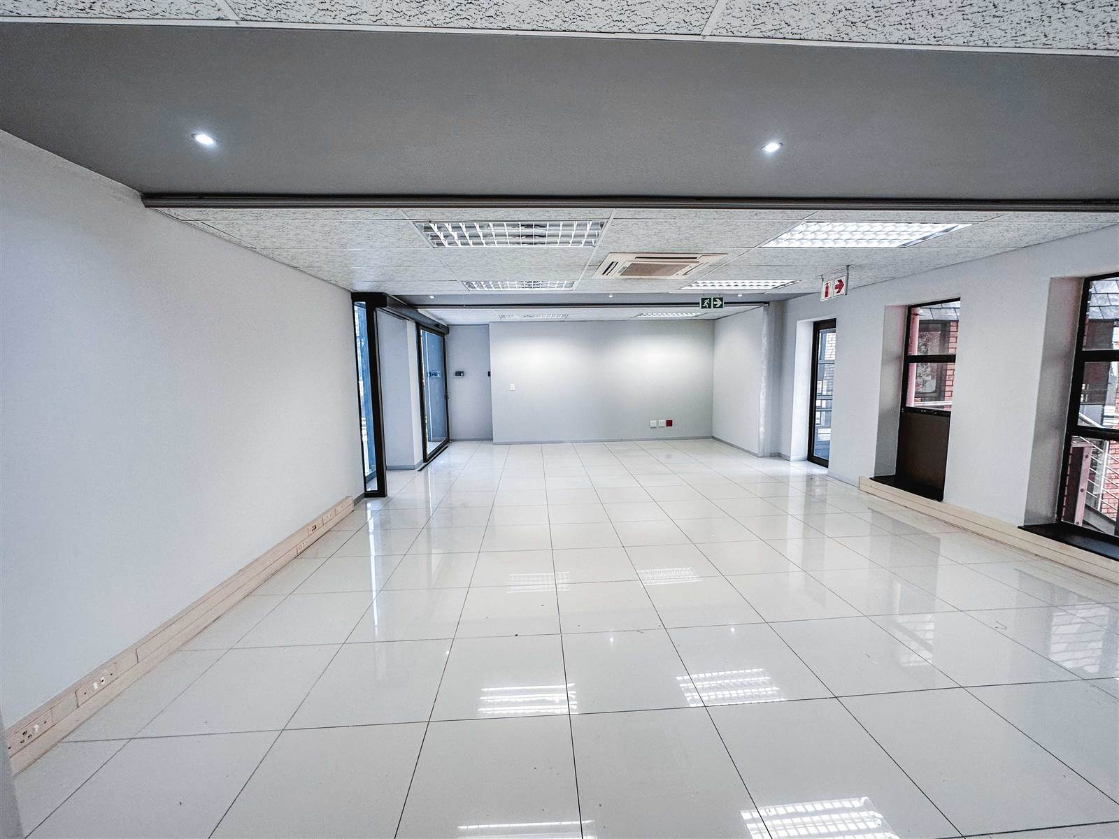 545  m² Commercial space in Hurlingham photo number 19