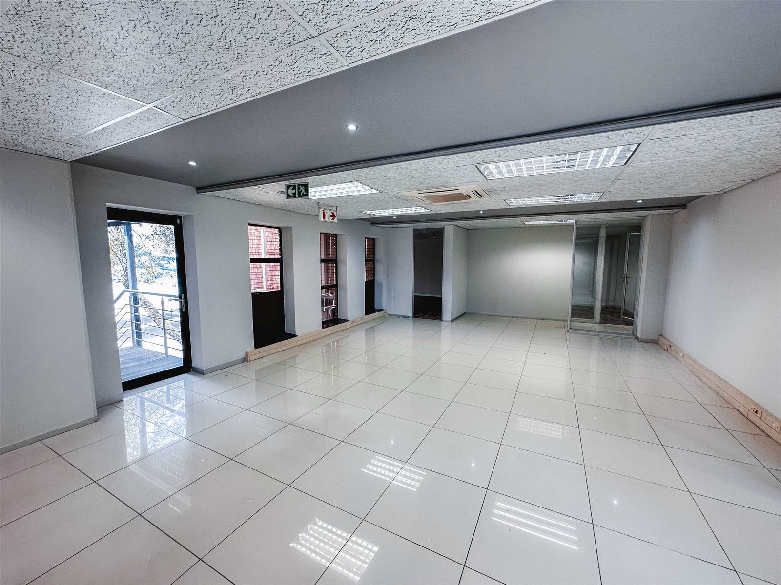 545  m² Commercial space in Hurlingham photo number 16