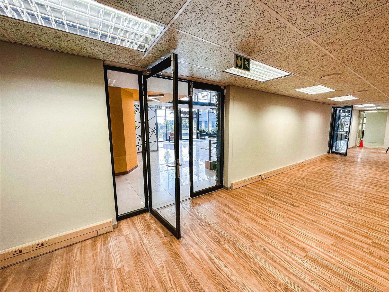 545  m² Commercial space in Hurlingham photo number 7