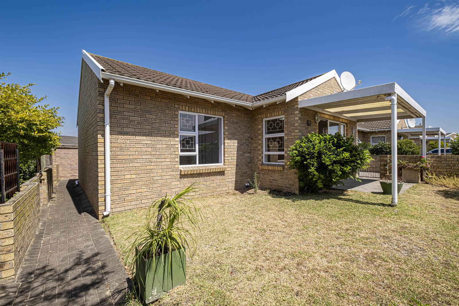 2 Bed Townhouse in Walmer Downs photo number 1