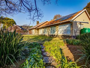 4 Bed House in Aston Manor