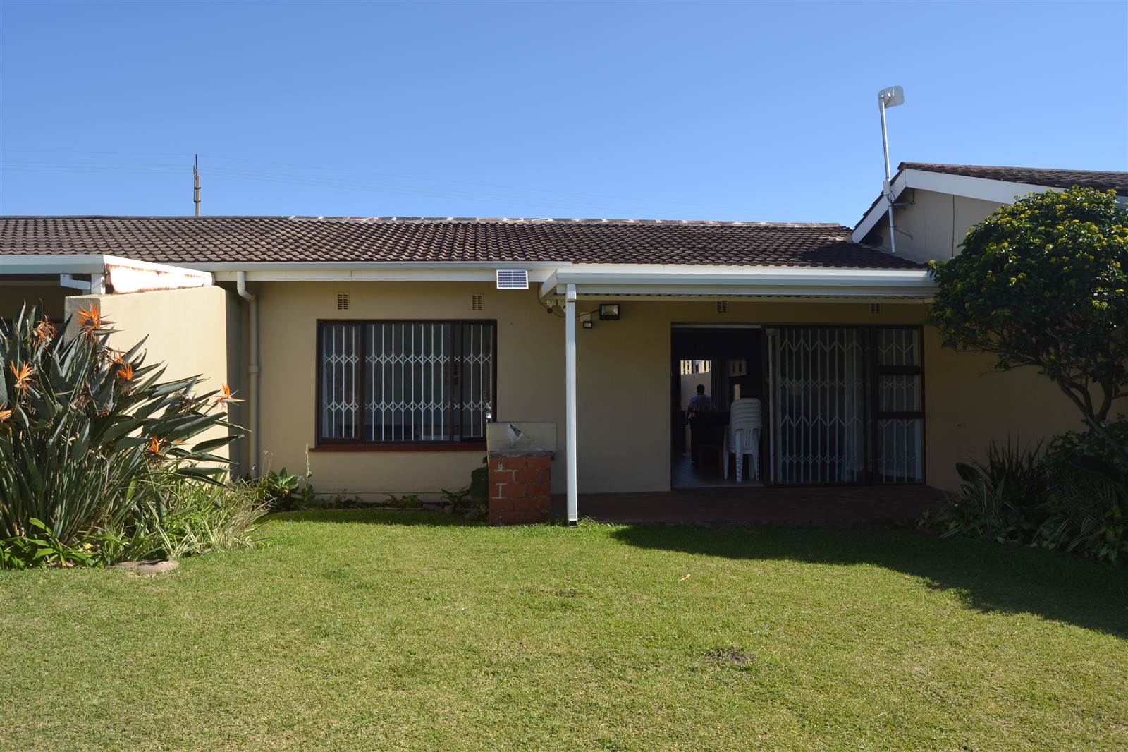 2 Bed Apartment in Scottburgh South photo number 1