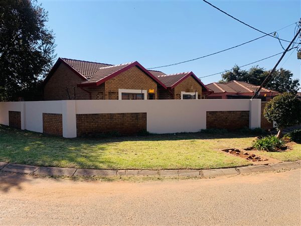 2 Bedroom House 2 Bedroom House