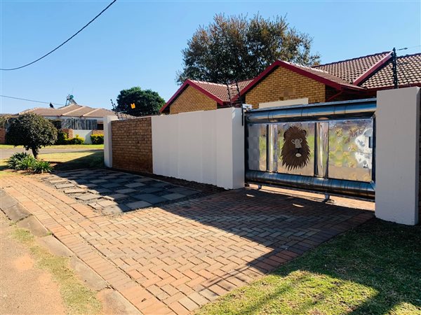 2 Bedroom House