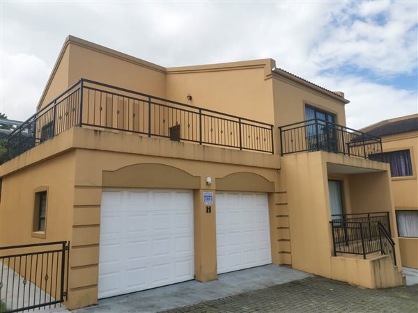 3 Bed Townhouse in Sunny Ridge