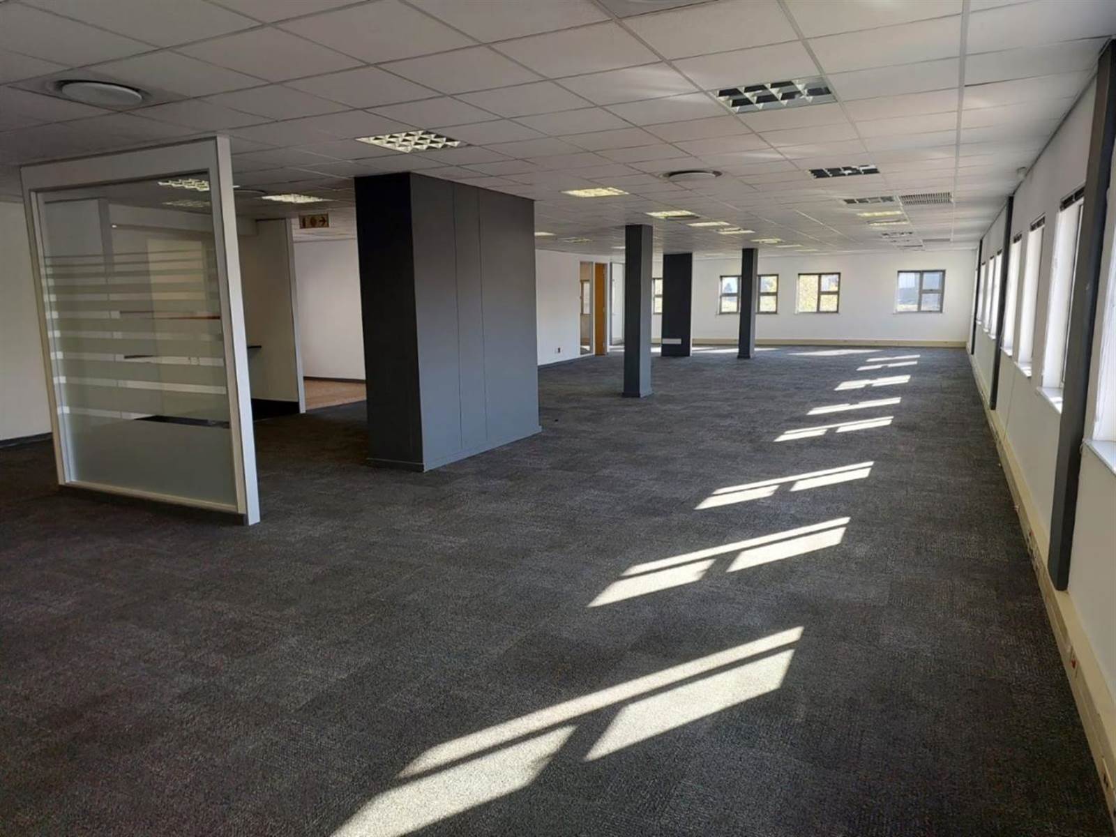 712  m² Commercial space in Bryanston photo number 19