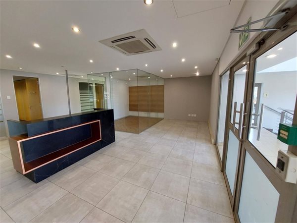 712  m² Commercial space in Bryanston