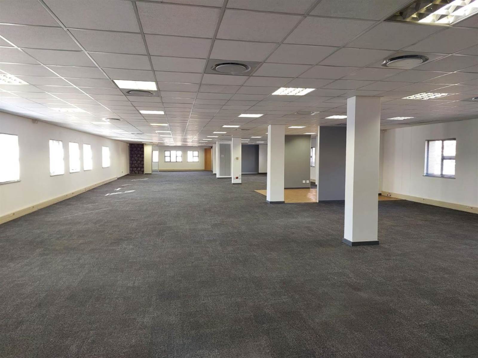 712  m² Commercial space in Bryanston photo number 8