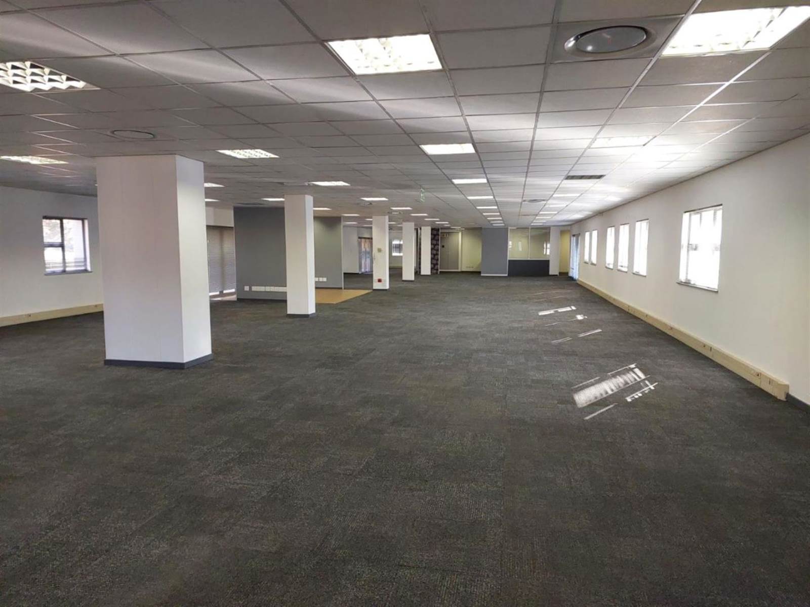 712  m² Commercial space in Bryanston photo number 12