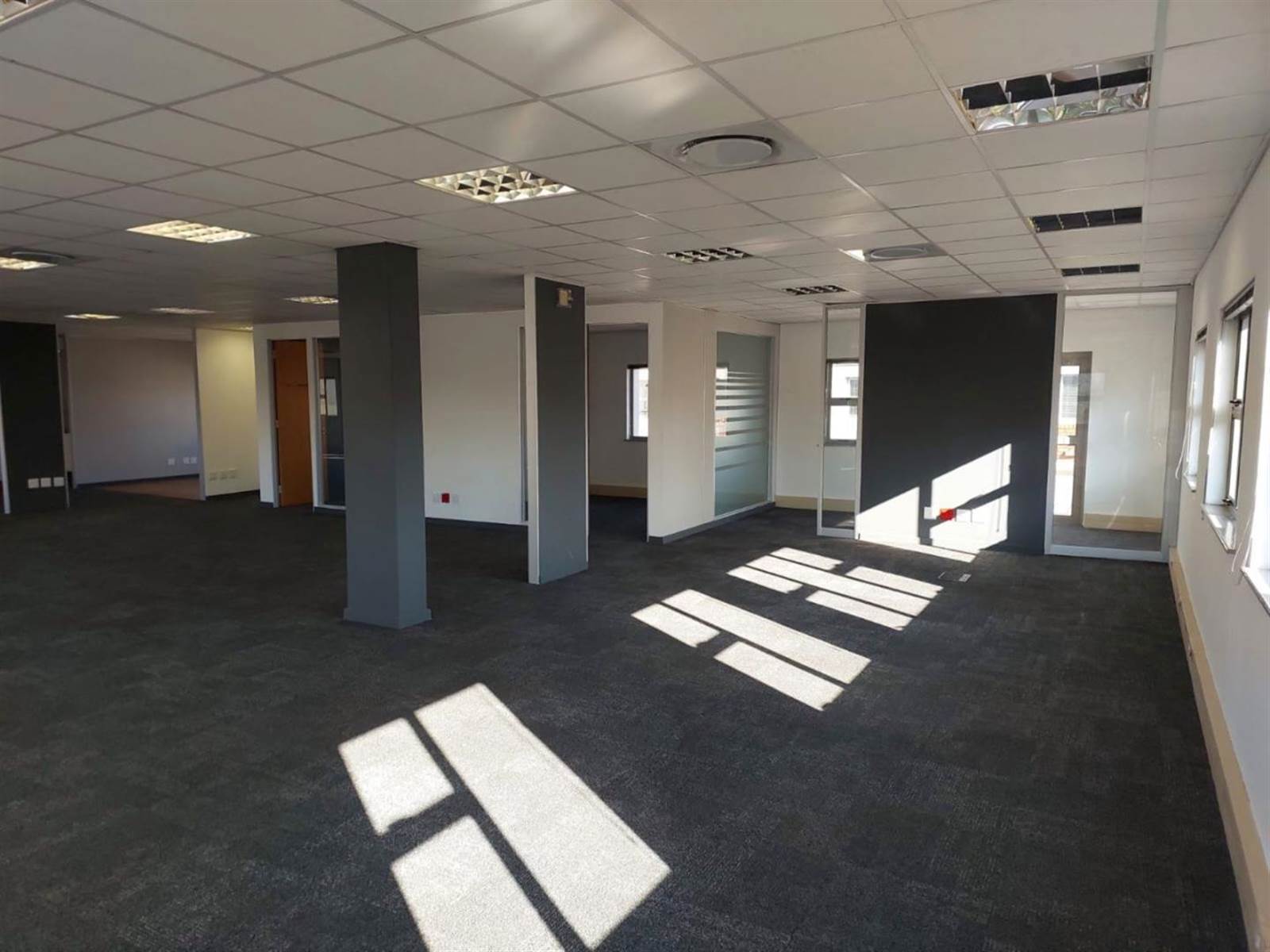 712  m² Commercial space in Bryanston photo number 20