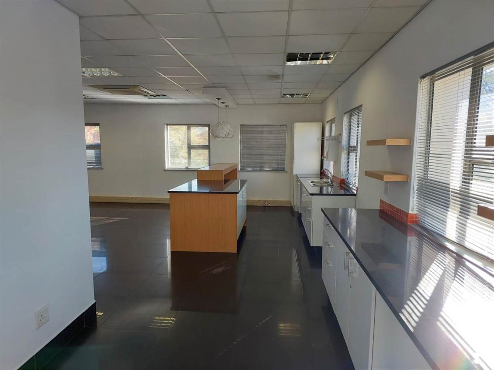 712  m² Commercial space in Bryanston photo number 10