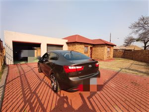 3 Bed House in Karen Park