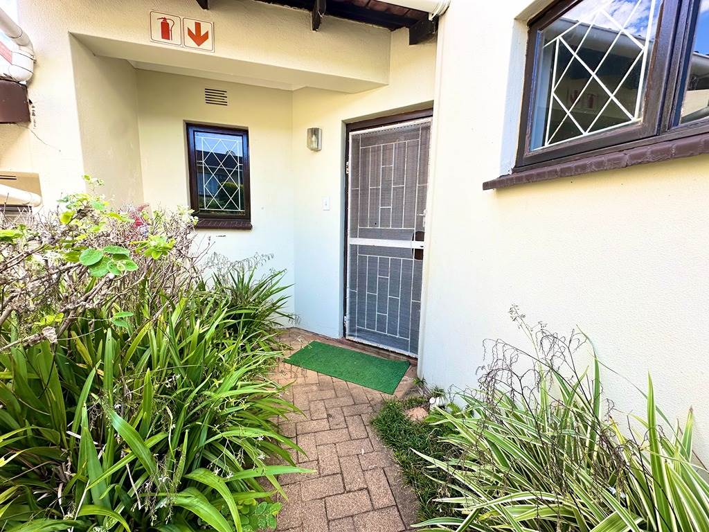 3 Bed Townhouse in Manaba photo number 7
