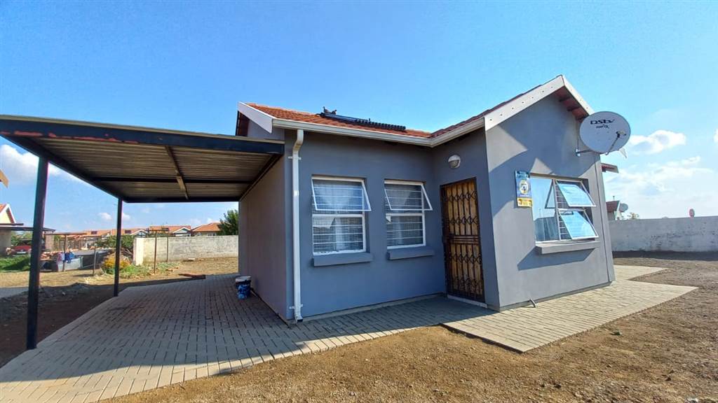 3 Bed House in Mangaung photo number 2