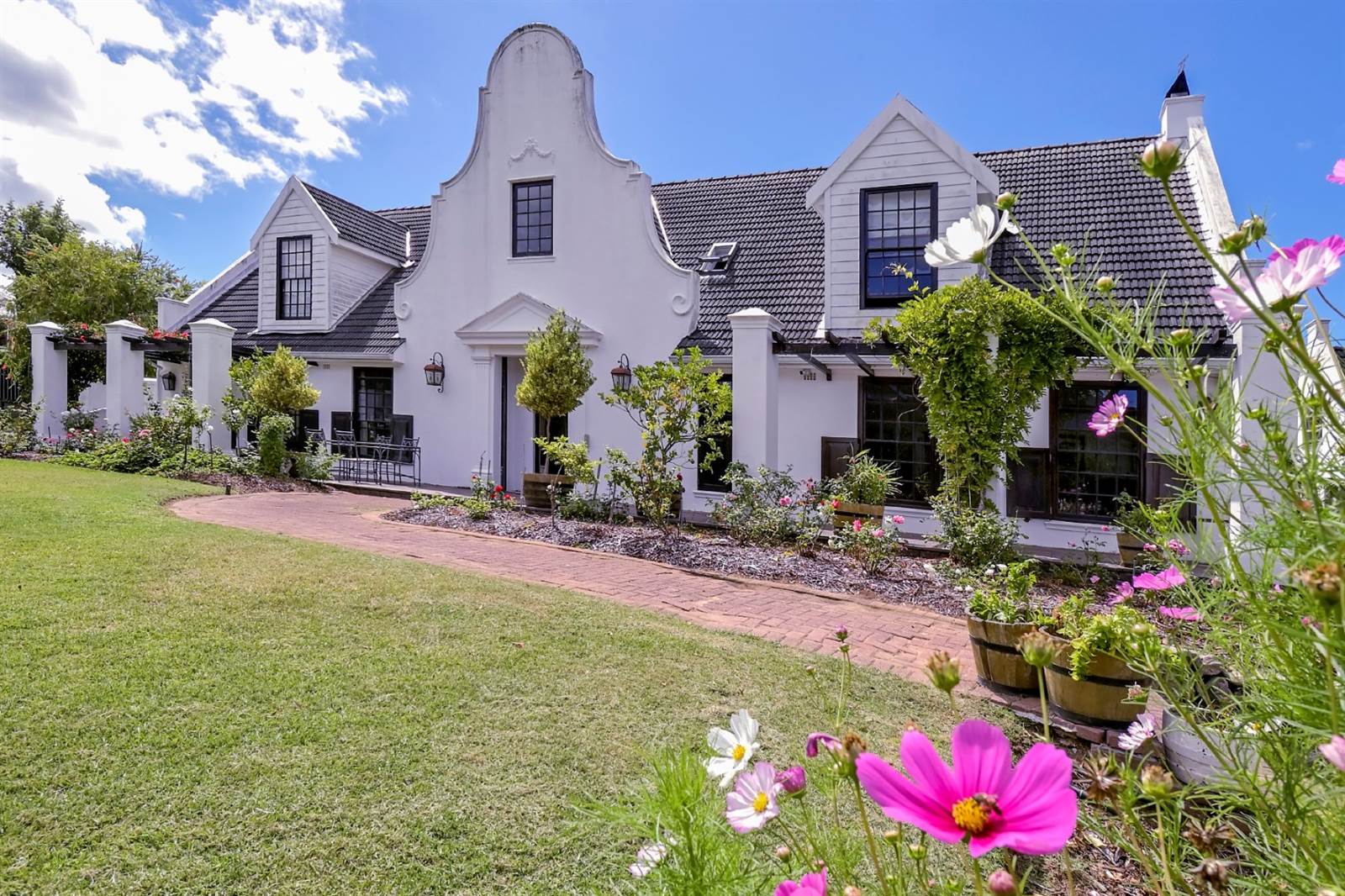 8 Bed House in Constantia photo number 16