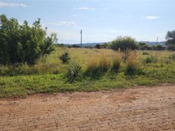 1 129 m² Land