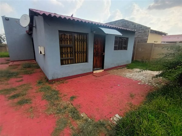 3 Bedroom House 3 Bedroom House