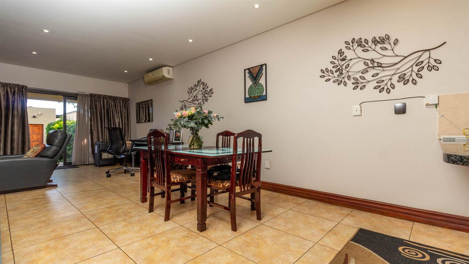 3 Bed Townhouse in Northcliff photo number 10