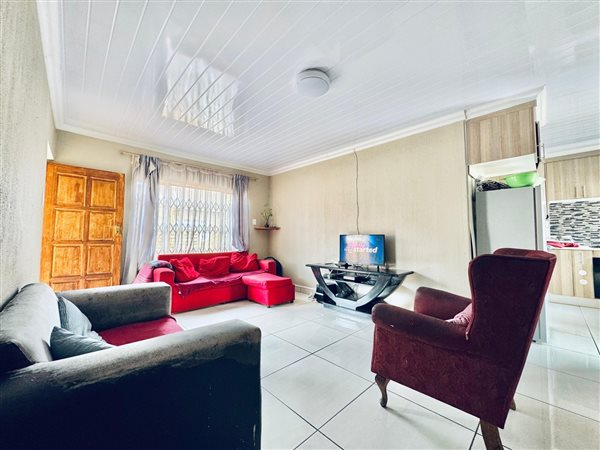 3 Bedroom Townhouse 3 Bedroom Townhouse