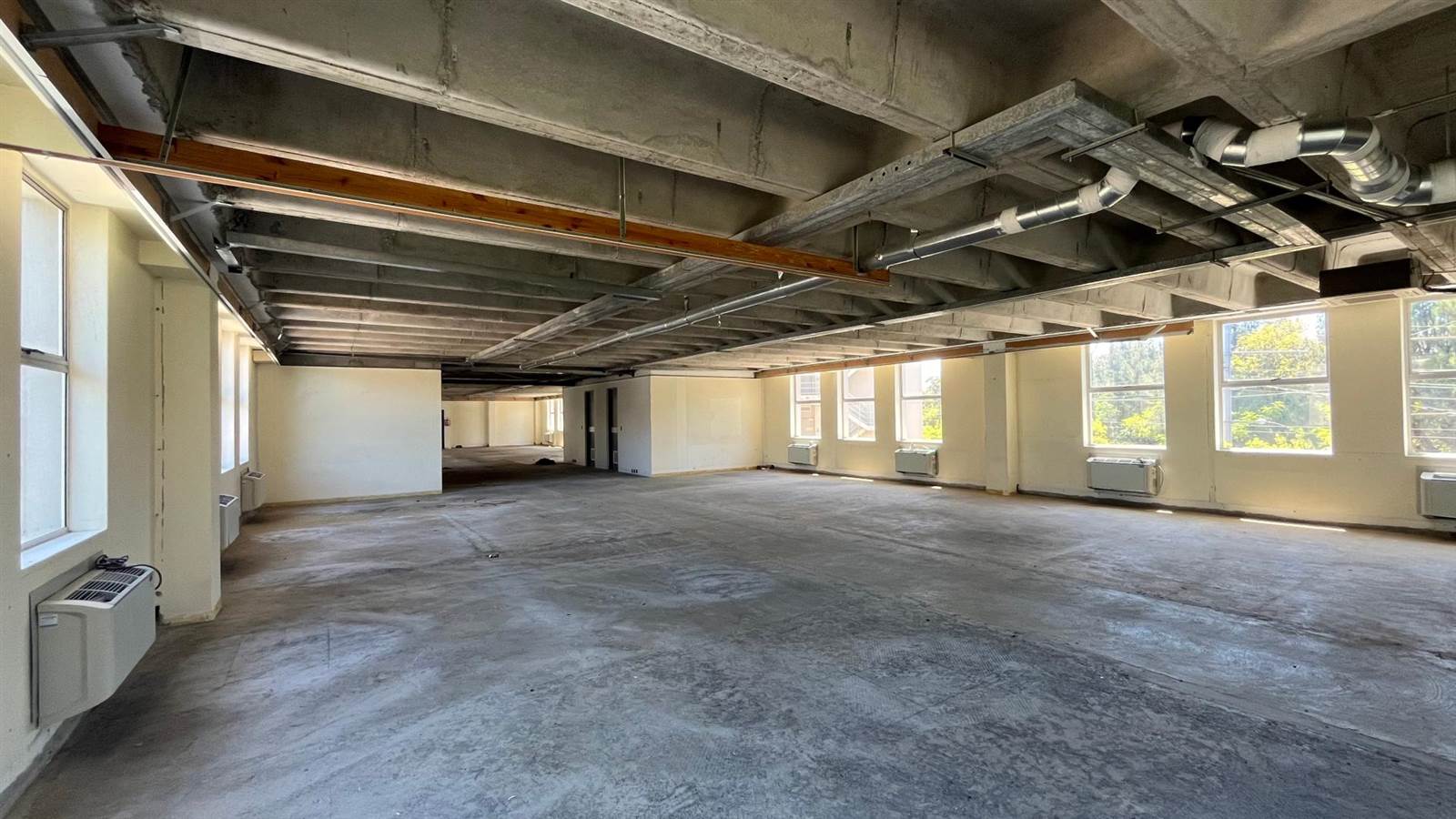 434  m² Office Space in Rondebosch photo number 5