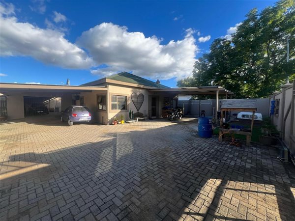 2 Bedroom Townhouse 2 Bedroom Townhouse