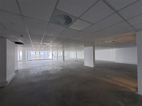 488  m² Commercial space