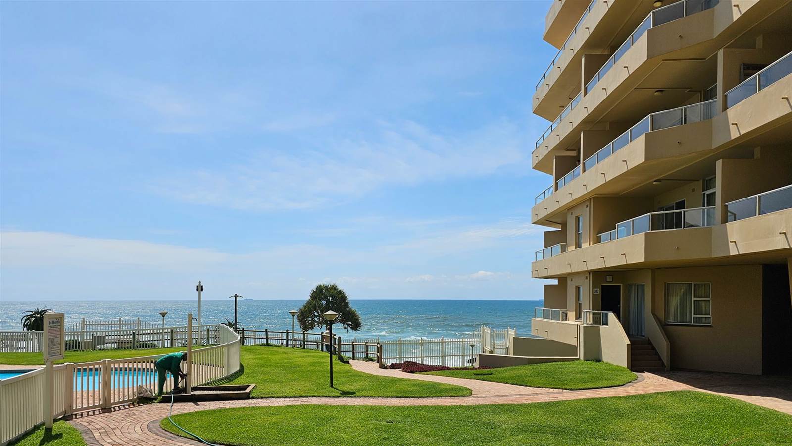 1 Bed Apartment in Ballito photo number 17