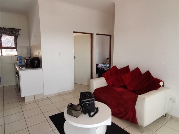 2 Bed Flat in Amorosa