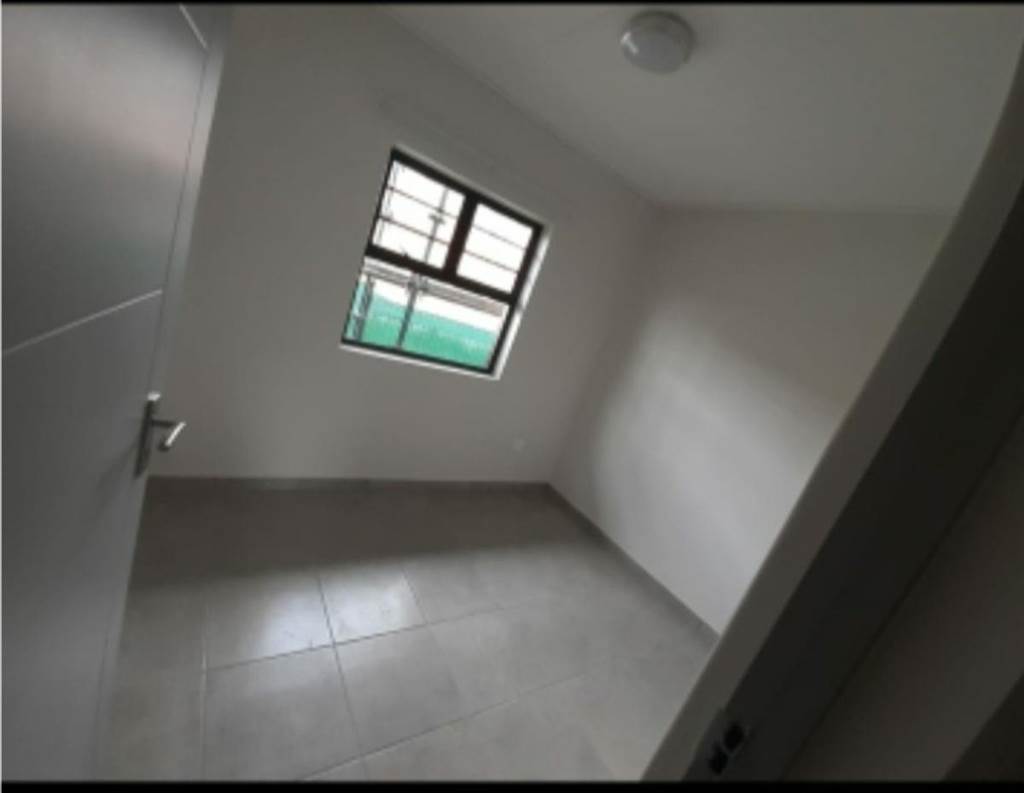 1 Bed Apartment in Belhar photo number 8
