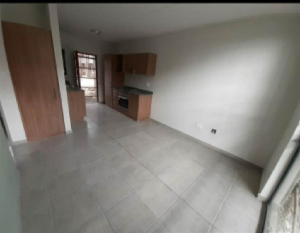 1 Bed Apartment in Belhar photo number 5