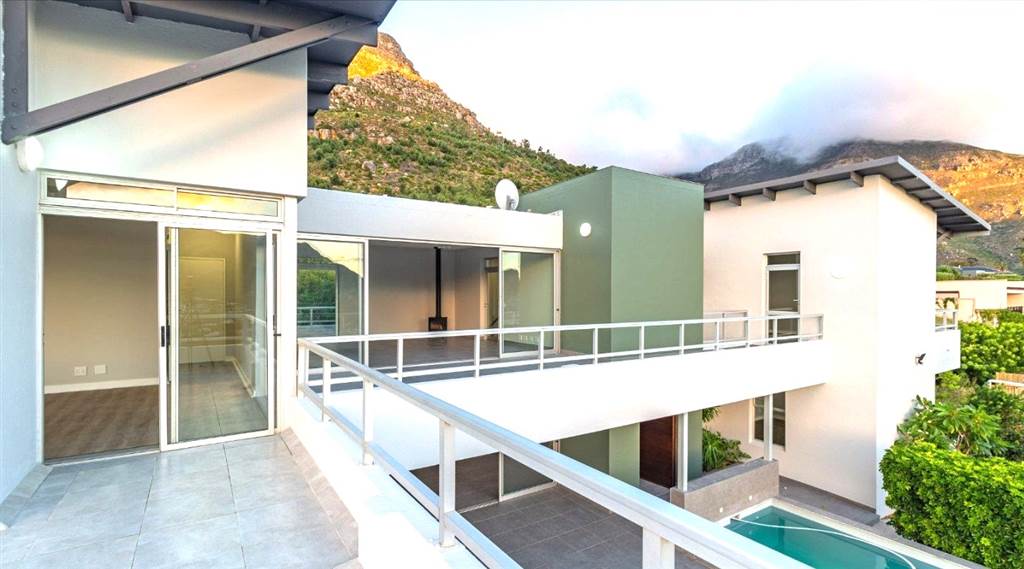 7 Bed House in Hout Bay and surrounds photo number 6