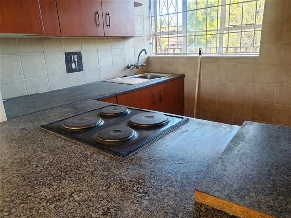 1.5 Bed Apartment in Brakpan Central
