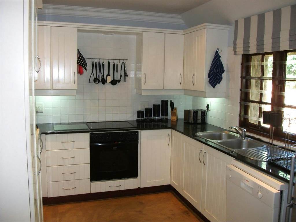 4 Bed House in Ramsgate photo number 10
